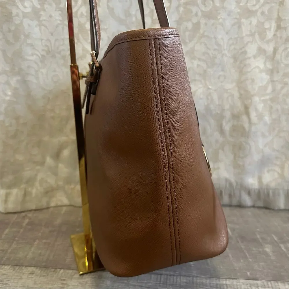 Michael Kors Jet Set Medium Travel Tote Bag Brown Saffiano Leather Zip Top - Picture 5 of 11
